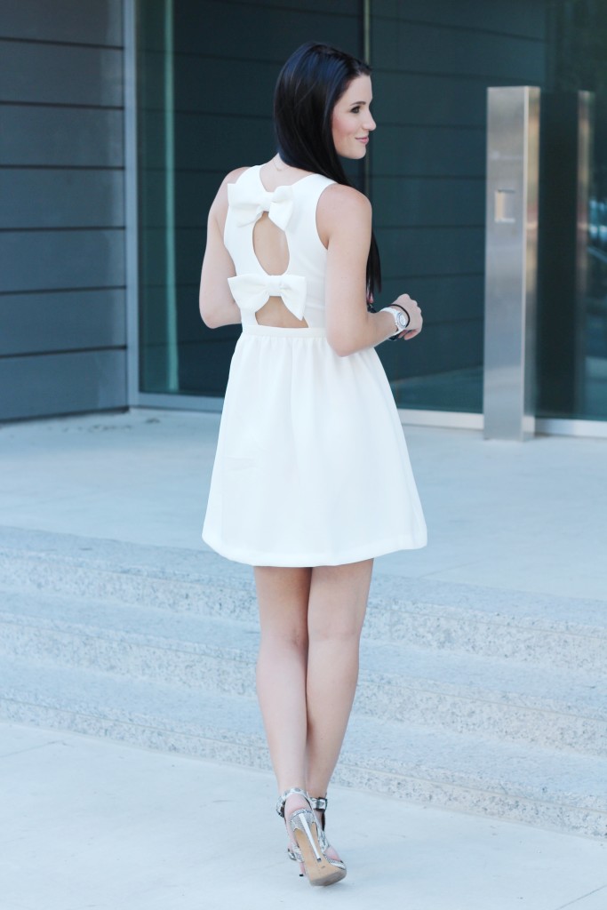 Little White Dress | how to style a white dress | how to wear a white dress | white dress style ideas | summer fashion tips | summer outfit ideas | summer style tips | what to wear for summer | warm weather fashion | fashion for summer | style tips for summer | outfit ideas for summer || Dressed to Kill
