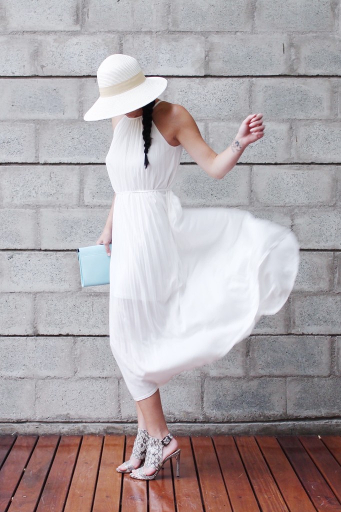 White Pleated Maxi Dress | how to style a maxi dress | how to wear a maxi dress | maxi dress style tips | summer fashion tips | summer outfit ideas | summer style tips | what to wear for summer | warm weather fashion | fashion for summer | style tips for summer | outfit ideas for summer || Dressed to Kill